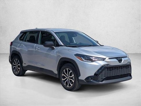 Used 2024 Toyota Corolla Cross AWD Hybrid image 3