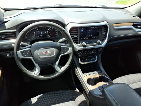 Used 2023 GMC Acadia SLE FWD image 5