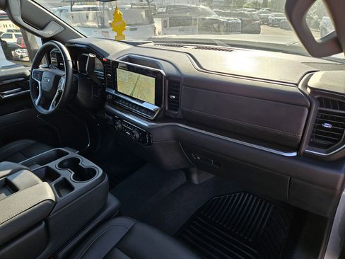Used 2025 Chevrolet Silverado 3500 LT w/ Trail Boss Package AWD/4WD image 32