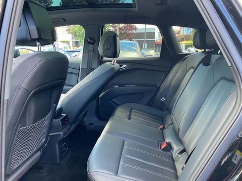 Used 2024 Audi Q4 e-tron Premium Plus w/ Premium Plus image 19