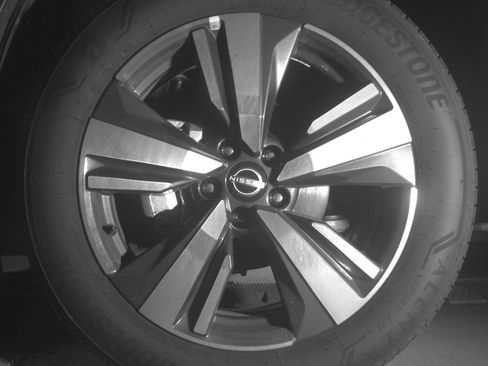 Used 2026 Nissan Rogue SL AWD/4WD image 15
