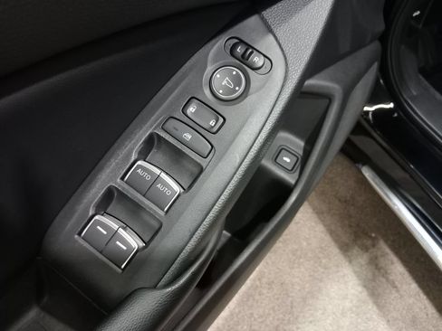 Used 2018 Honda Accord EX-L image 18