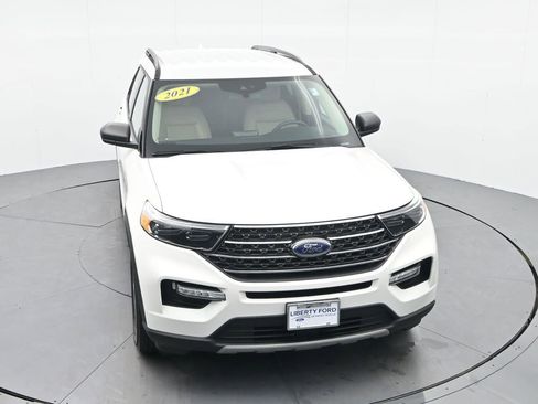 Used 2021 Ford Explorer XLT w/ Equipment Group 202A image 29