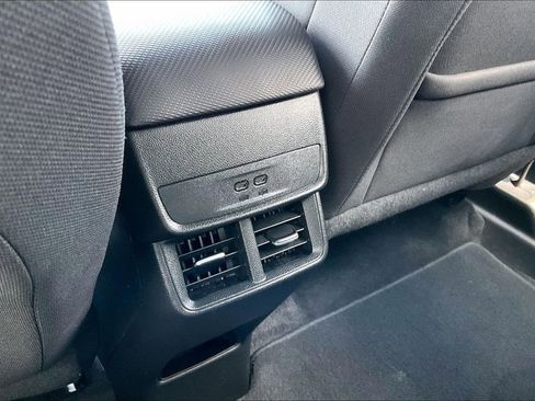 Used 2025 Chevrolet Equinox LT FWD image 32