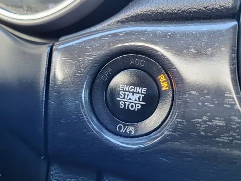 Used 2018 Jeep Grand Cherokee Altitude image 24