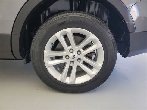 Used 2014 Ford Explorer XLT w/ Equipment Group 202A image 13