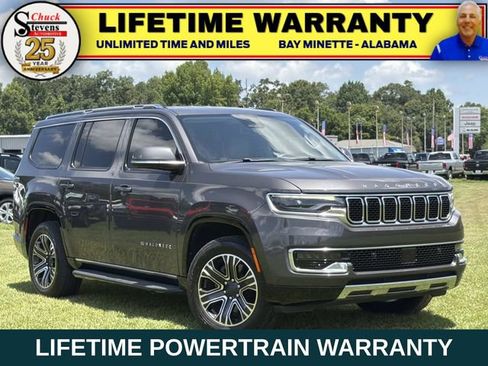 Used 2022 Jeep Wagoneer Series III w/ Flexible Seating Group RWD image 1