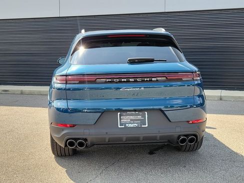 Certified 2025 Porsche Cayenne S AWD/4WD image 6