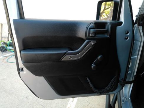 Used 2015 Jeep Wrangler Sport image 11