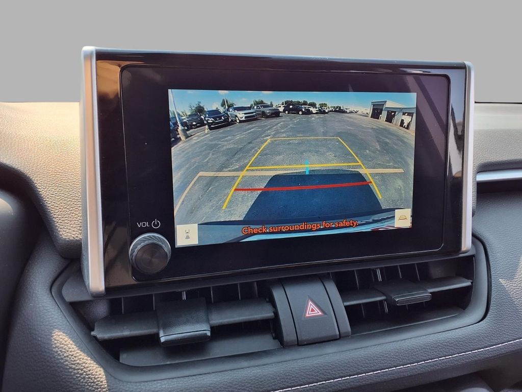 Used 2025 Toyota RAV4 XLE FWD image 6