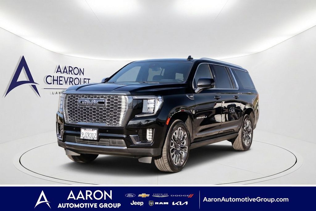 Used 2024 GMC Yukon XL Denali Ultimate AWD/4WD image 1