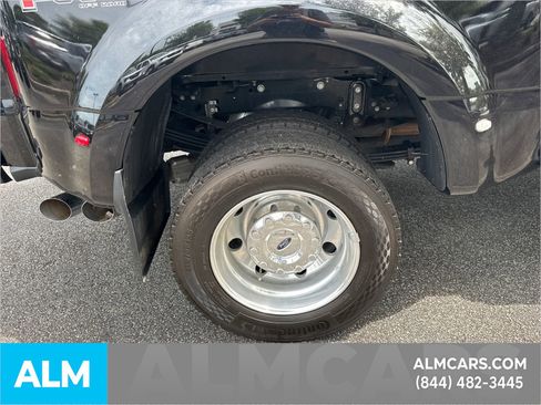 Used 2024 Ford F450 Limited w/ FX4 Off-Road Package image 21