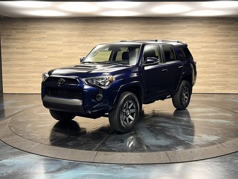 Used 2022 Toyota 4Runner TRD Off-Road Premium image 5