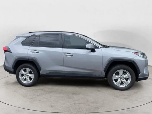Used 2021 Toyota RAV4 XLE w/ XLE Grade Weather Package AWD/4WD image 4