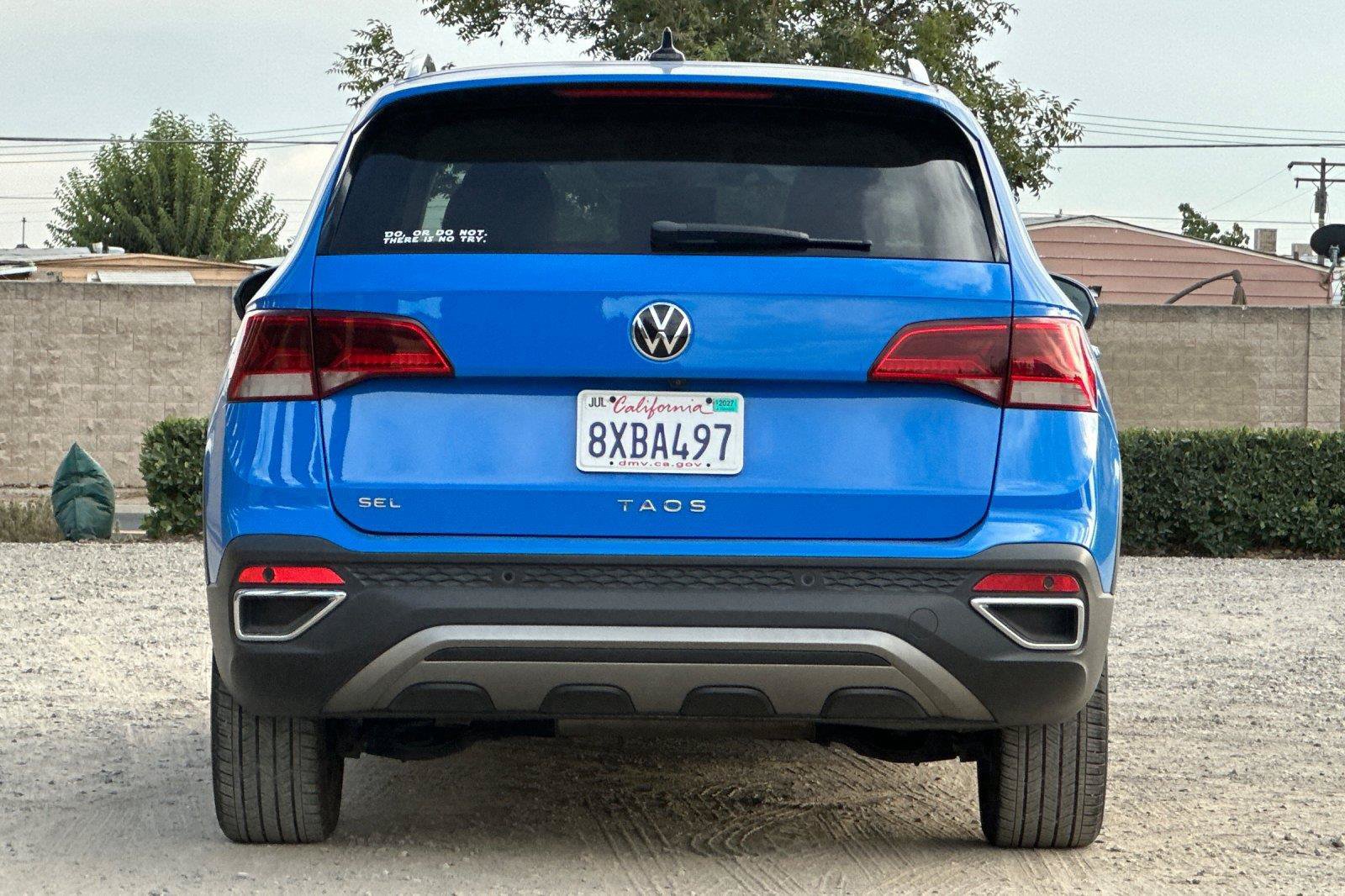 Used 2022 Volkswagen Taos SEL w/ Panoramic Sunroof Package FWD image 4