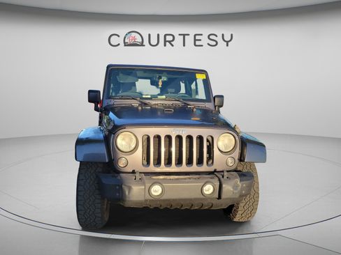 Used 2014 Jeep Wrangler Unlimited Sahara w/ Connectivity Group AWD/4WD image 28