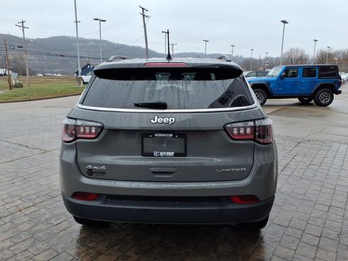 Used 2022 Jeep Compass Limited image 7