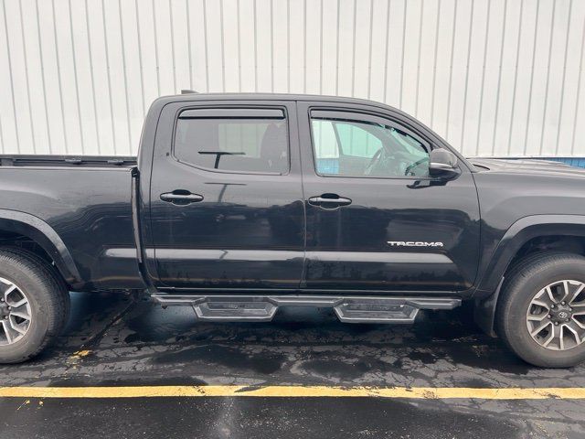 Used 2023 Toyota Tacoma TRD Sport AWD/4WD image 8