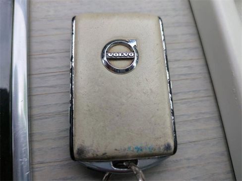 Used 2018 Volvo XC60 T6 Inscription w/ Luxury Seat Package image 25