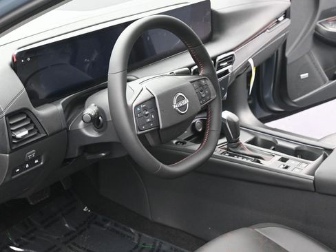 New 2026 Nissan Sentra SR w/ SR Premium Package image 7