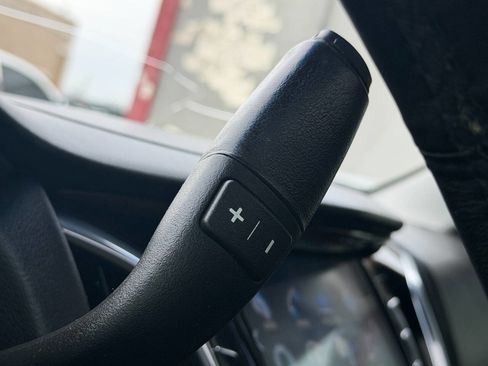 Used 2017 Cadillac Escalade ESV Luxury image 44