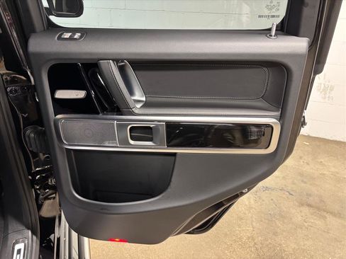 Used 2025 Mercedes-Benz G 550 image 40