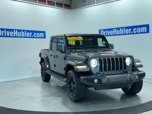 Used 2021 Jeep Gladiator Overland AWD/4WD image 5