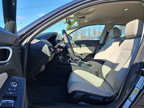 Used 2024 Honda Civic LX image 13