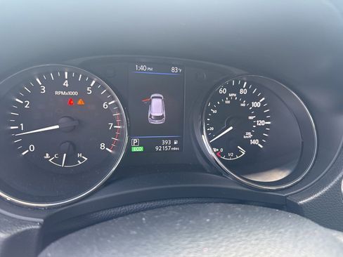 Used 2018 Nissan Rogue SV image 23