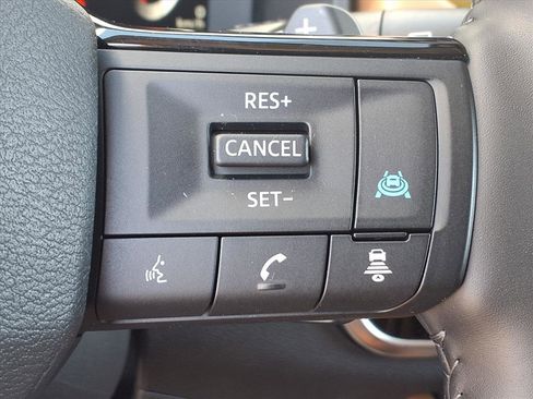 Certified 2025 Nissan Rogue Platinum w/ Platinum Premium Package image 24