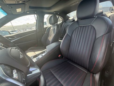 Used 2025 Genesis G70 2.5T w/ Sport Prestige Package image 10