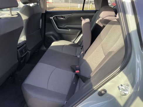 Used 2021 Toyota RAV4 XLE image 23