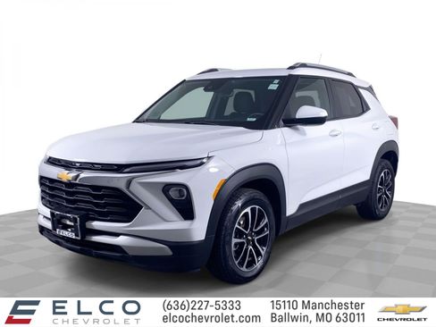 Used 2025 Chevrolet TrailBlazer LT w/ LT Cold Weather Package FWD image 1