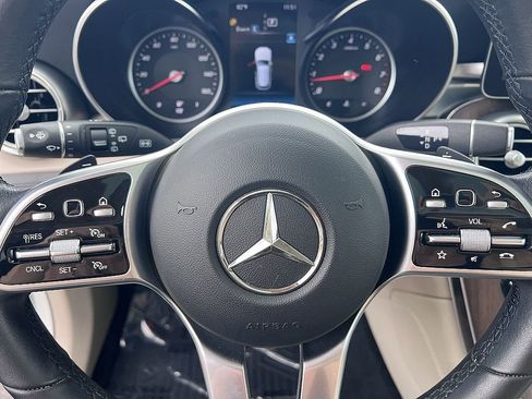 Used 2020 Mercedes-Benz GLC 300 4MATIC image 14