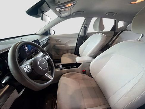 Certified 2025 Hyundai Kona SE FWD image 20