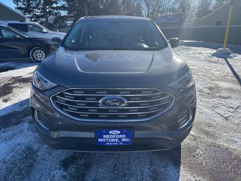 Certified 2024 Ford Edge Titanium image 3