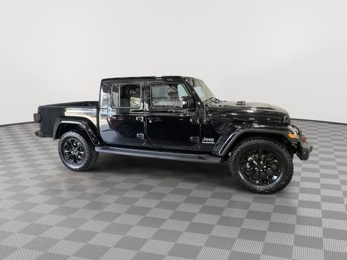 Used 2022 Jeep Gladiator Overland image 6