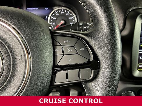 Used 2021 Jeep Renegade Latitude w/ Sun & Sound Group AWD/4WD image 11