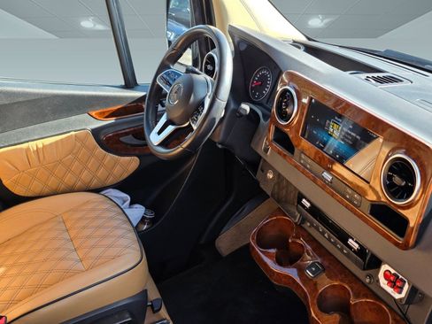 Used 2019 Mercedes-Benz Sprinter 170 image 4