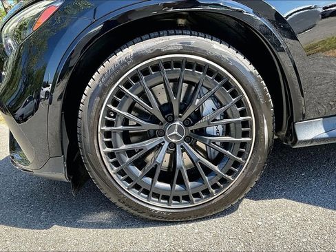 Used 2024 Mercedes-Benz GLC 43 AMG 4MATIC image 11