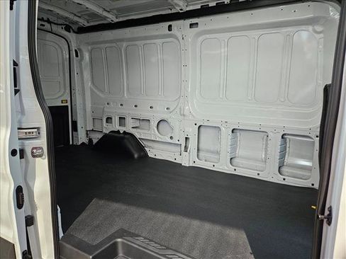 New 2025 Ford Transit 250 148 Medium Roof image 16