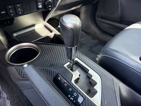 Used 2013 Toyota RAV4 Limited FWD image 19