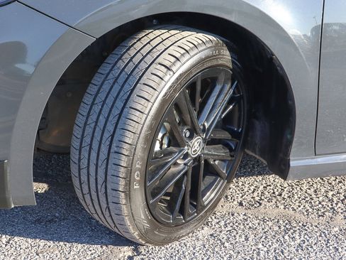 Used 2025 Toyota Camry SE image 17