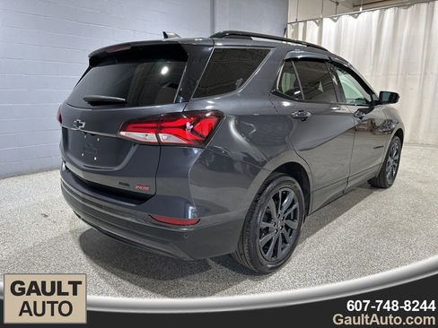 Used 2022 Chevrolet Equinox RS image 3