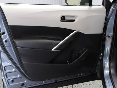 Used 2022 Toyota Corolla Cross LE w/ Black Badges Package (TMS) FWD image 44