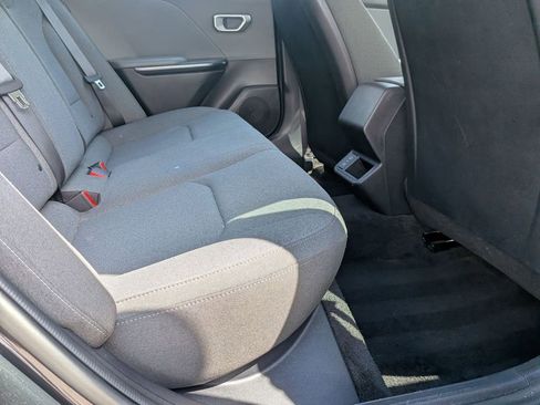 Used 2025 Kia K4 LXS image 29