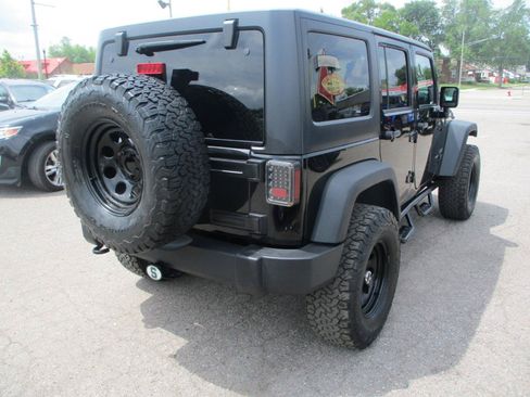 Used 2017 Jeep Wrangler Unlimited Sport w/ Quick Order Package 24S AWD/4WD image 5