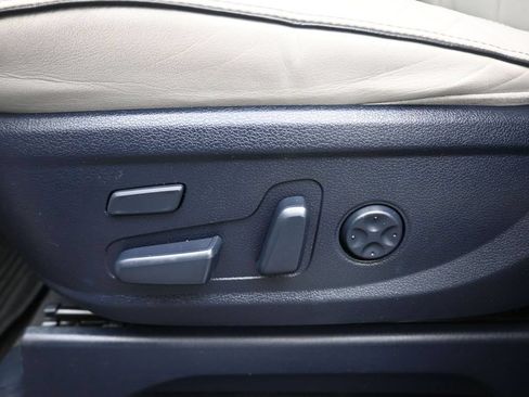 Used 2022 Hyundai Palisade Limited FWD image 13