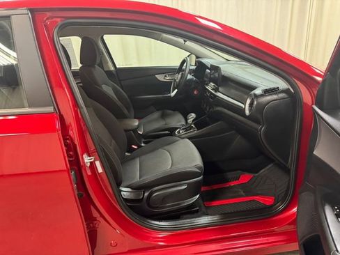 Used 2024 Kia Forte LXS w/ LXS Technology Package image 34