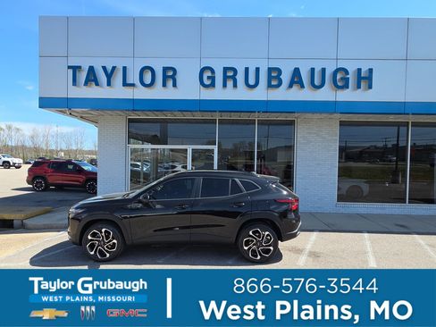 Certified 2024 Chevrolet Trax RS w/ Driver Confidence Package image 1